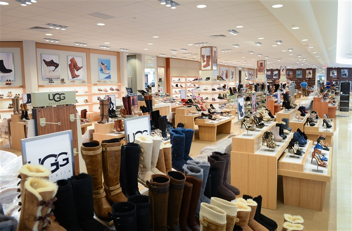 Dillards Sneak Peek at UTC Mall | Photo Galleries | HeraldTribune